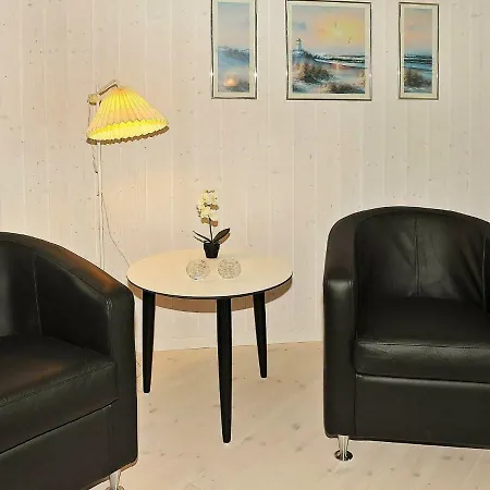 펜션 8 Person Holiday In Henne